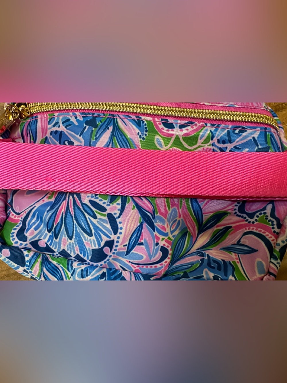 Lilly Pulitzer Pink Floral Crossbody Belt Bag NWOT - Picture 3 of 6